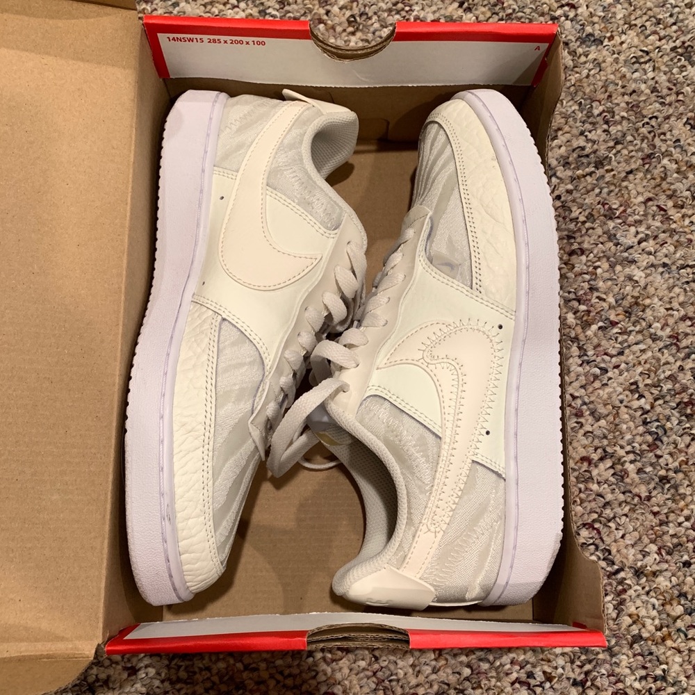 Nike Court Vision Low